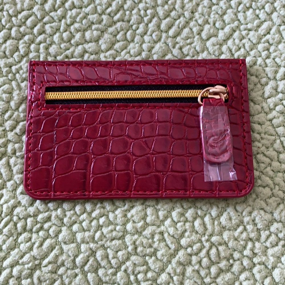 Croc Card Case - Picture 3 of 3
